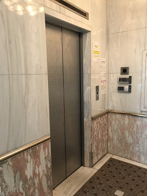 リンリン金山店エレベーター